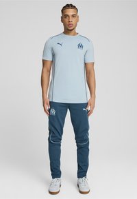 Puma OLYMPIQUE MARSEILLE CASUALS  - Sporto klubų atributika - ocean tropic/turquoise surf
