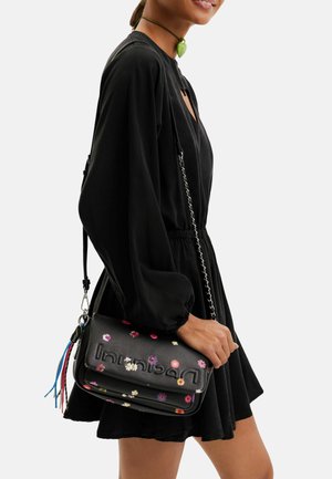 DAISY - Across body bag - black