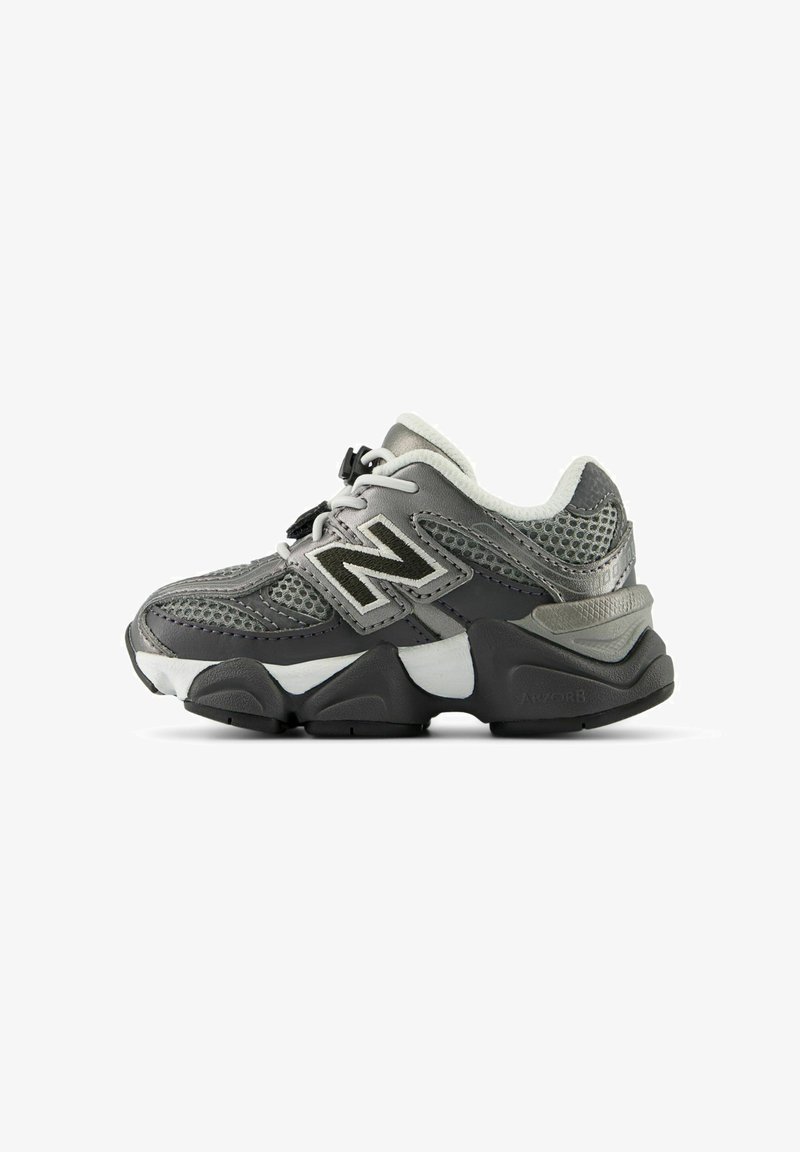 New Balance Cold New Balance 9060 - Baby shoes - magnet/faded black/anthracite - Zalando