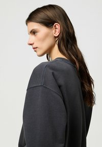 Wrangler Sudadera - faded black