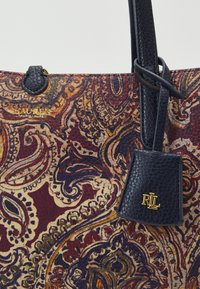 Lauren Ralph Lauren FAUX LEATHER LARGE REVERSIBLE TOTE BAG - Pirkinių krepšys - fall/french navy
