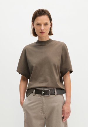 Marc O'Polo, T-SHIRTS SHORTSLEEVE MOCKNECK - T-Shirt basic - stone taupe