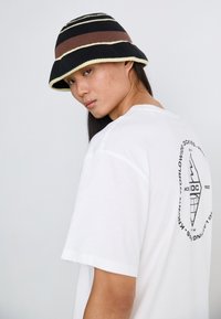 Dickies GRAPHIC TEE - Camiseta estampada - white