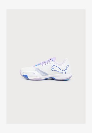 Puma, VANTAGE NITRO - Volleyballsko - puma white/royal sapphire/light lavender