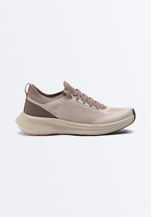 OYSHO 200 MULTI-ACTIVITY SPORT TRAINERS - Tréningová obuv - dark brown