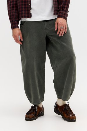 CROPPED CACOON PANT - Hlače - green