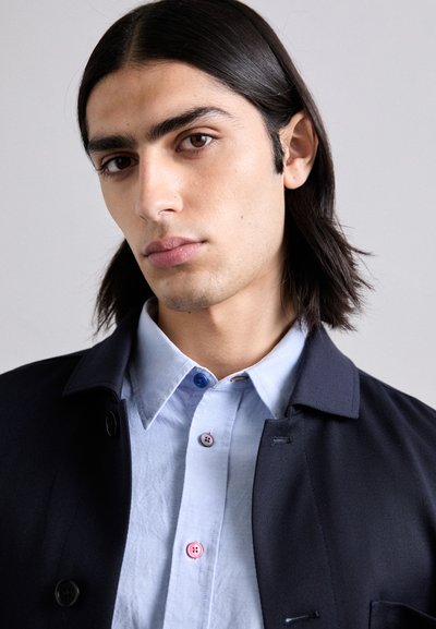 PS Paul Smith TAILORED FIT SHIRT BUTTONS - Camisa - light blue