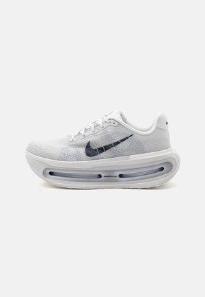 Nike Performance, VOMERO PREMIUM - Hardloopschoenen voor op de weg - off white/dark obsidian/grey fog/wolf grey/work blue/pure platinum-coloured