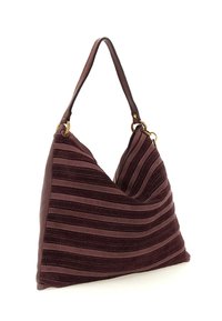Borsa hobo realizzata in tessuto a strisce nei toni di borgogna intenso e rosa chiaro, con una consistenza morbida, dotata di una sola tracolla e dettagli dorati.