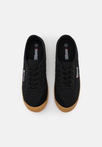 Kawasaki Tenisky - black