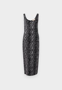Robe longue sans manches avec motif serpent noir et gris, encolure dégagée et silhouette ajustée sur un fond uni clair.