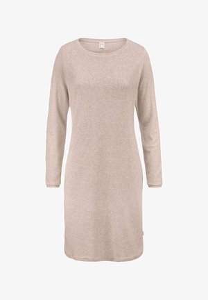 Beige langärmliges knielanges Kleid mit Rundhalsausschnitt und einfacher, gerader Silhouette auf weißem Hintergrund.