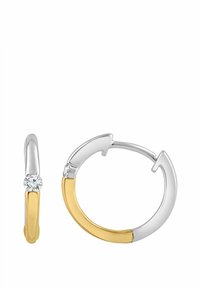 Kolczyki koła ze złota i srebra z diamentowym akcentem, o zakrzywionym designie i gładkiej fakturze. Złoto znajduje się u podstawy każdego koła.