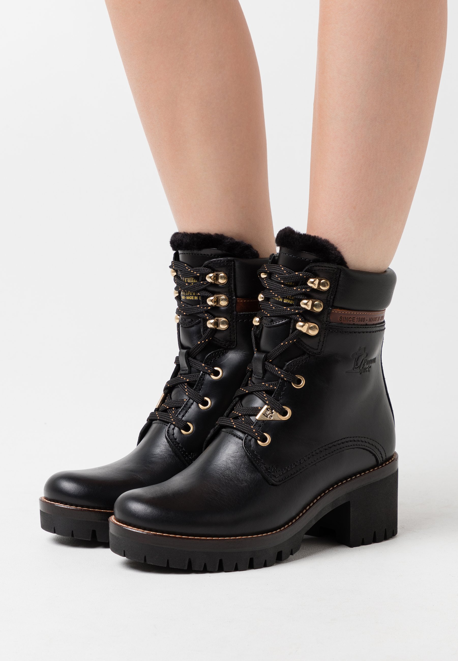 PHOEBE BROOKLYN Enkellaarsjes met plateauzool black PHOEBE BROOKLYN Enkellaarsjes met plateauzool black
