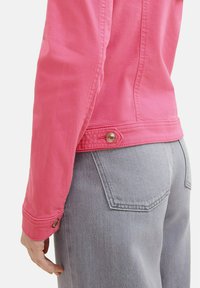 TOM TAILOR Jeansjacke - carmine pink