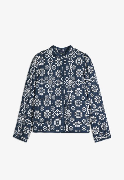 Marinblå jacka med helvit geometrisk blommönster, rund krage, framknappar, två framfickor och långa ärmar.