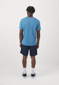 Nike Performance CREW SOLID - Spordi T-särk - aegean storm