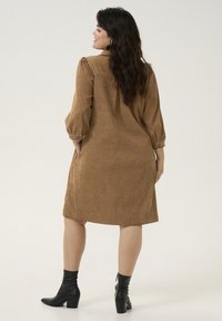 Kaffe Curve VERANA - Shirt dress - toffee