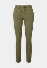 Pantaloni verde oliva realizzati in un tessuto morbido con una vestibilità affusolata. Presentano una vita con coulisse e dettagli di cucitura discreti.