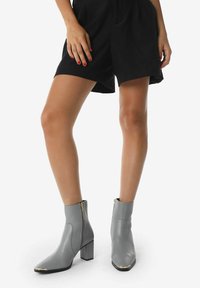 Miriade MARIEL MIR - Tacones - grigio