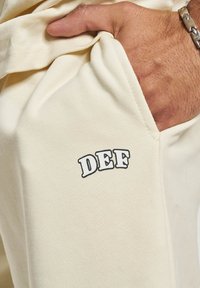 DEF Short - beige