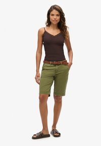 Superdry & Co CITY - Shorts - olive khaki