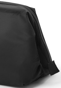 Elodie Zip Go Toiletry - Necessär - black