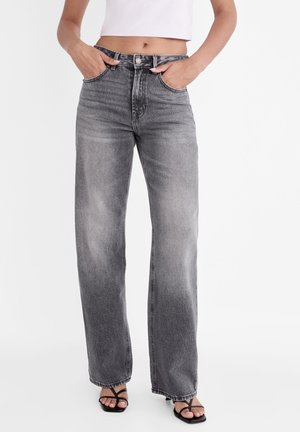 Stradivarius, Jeansy Straight Leg
