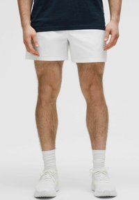 Pace Breaker Linerless 13cm - Kurze Sporthose - white