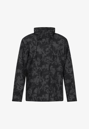 Czarna wodoodporna kurtka z teksturowanym heksagonalnym wzorem, regulowanym kapturem i dwiema przednimi kieszeniami z ukrytymi zapięciami.