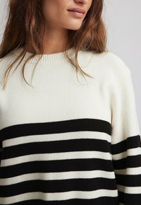 NA-KD Maglione - white