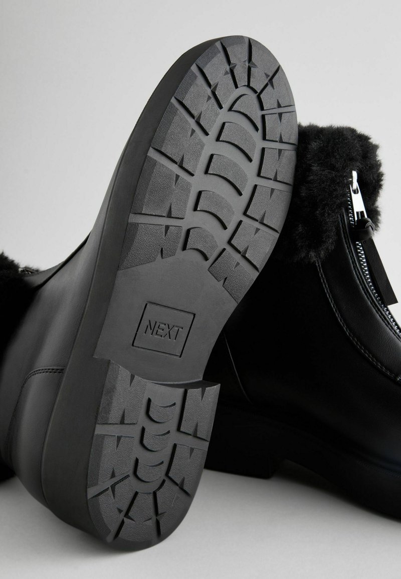 Next STANDARD/WIDE FIT FOREVER COMFORT WIDE FIT Winter boots