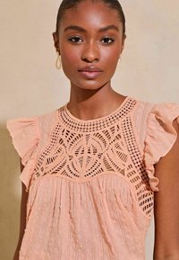 Lipsy DOBBY SHELL - REGULAR FIT - Pluus - orange