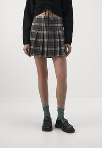 ONLY ONLCHELSEA CHECK SKIRT - Gonna a pieghe - black/white