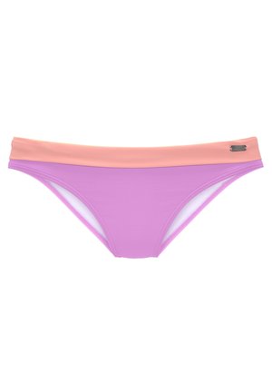 Paarse bikini onderkant met een contrasterende pink tailleband. Gemaakt van duurzame stof met een strak ontwerp en een subtiele logo-accent.