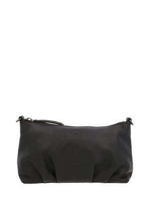 Pochette en cuir noir avec fermeture éclair et embossage discret de la marque à l'avant.