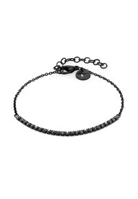 Bracciale in metallo nero con una serie di accenti in pietra rettangolari, dotato di chiusura a catena e gancio, e un piccolo ciondolo rotondo.