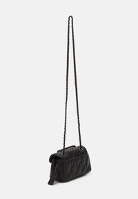 COACH TABBY SHOULDER BAG 20 WITH PILLOW QUILTING - Cross body bag - black