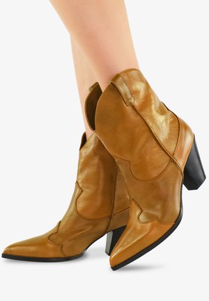 TEXAS - Cowboy/biker ankle boot - cuoio