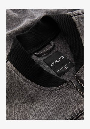 Ombre, Veste en jean - grey