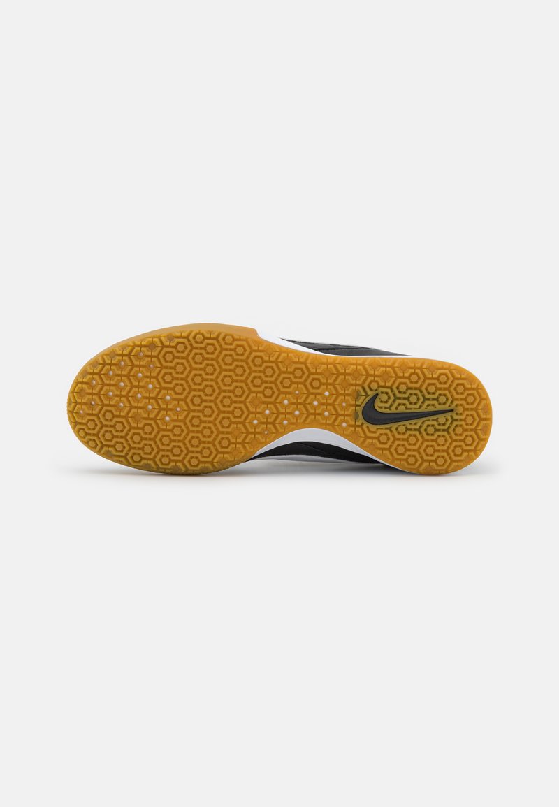 nike performance premier