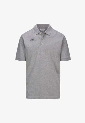 Polo grigio realizzato in cotone, dotato di colletto classico, patta con tre bottoni, maniche corte e logo ricamato sul petto.