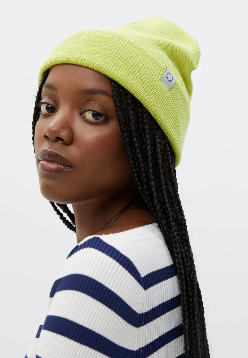 PULL&BEAR Mütze light green/hellgrün Zalando.at