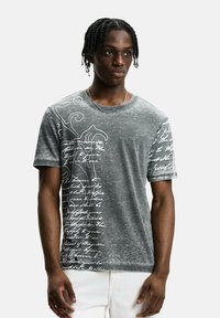 Bershka - Majica kratkih rukava s printom - dark grey Minijatura 1