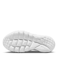 Sole di sneaker in gomma bianca con motivo di grip testurizzato, caratterizzato da forme rettangolari e quadrate, e un logo Nike sul lato.