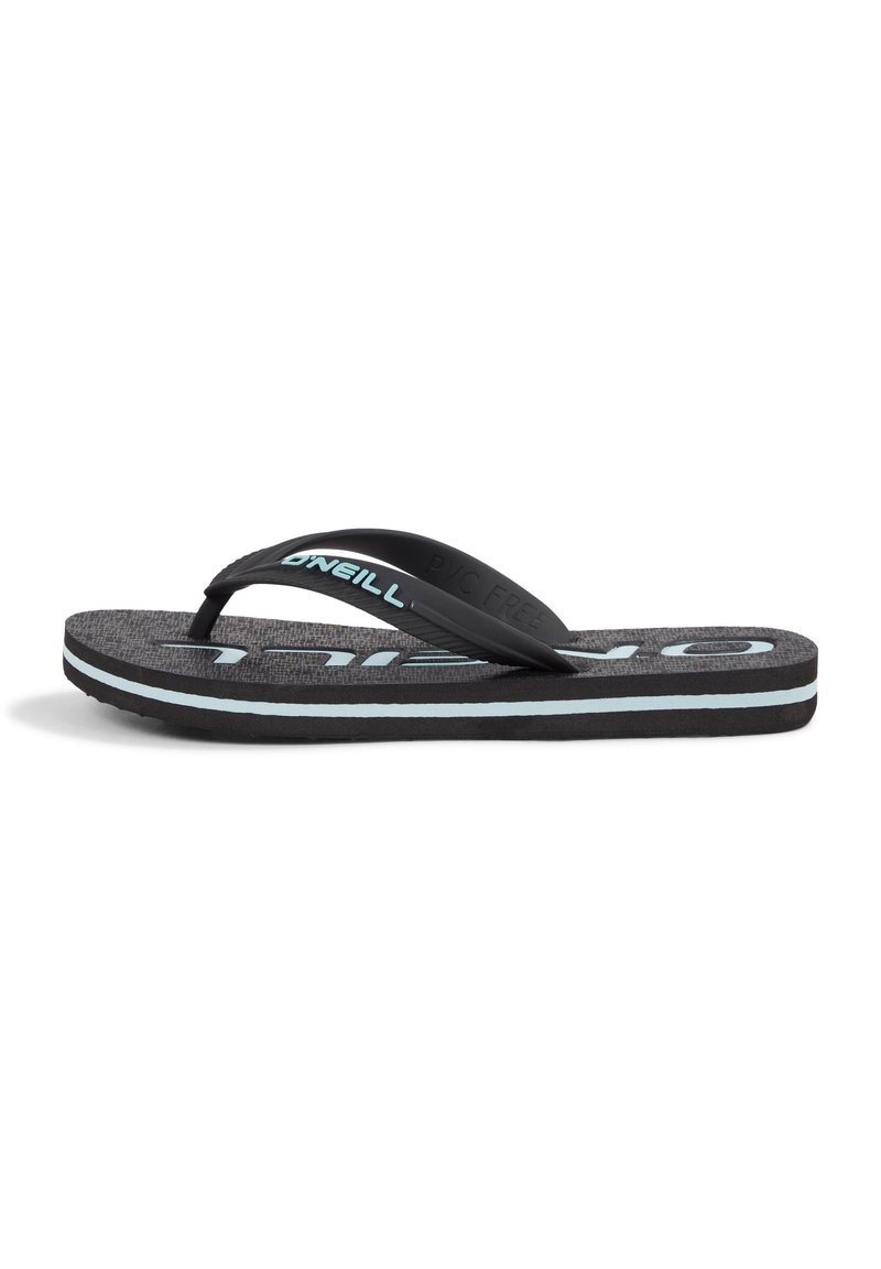 Svart flip-flop sandal med en texturerad fotbädd, blå accentlinjer och ett flexibelt PVC-fritt band med en logotyp.