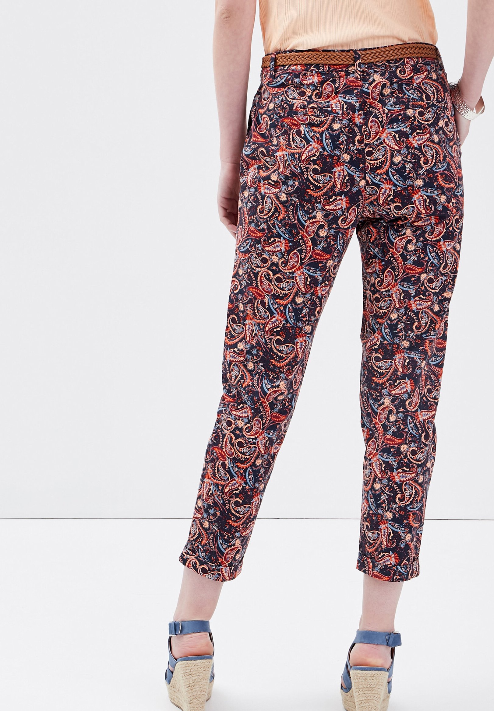 Femme Chino Femme Chino