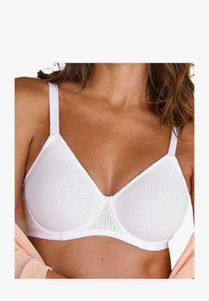 Witte draadloze bh met een gem纹de golfpatroon, een gladde afwerking en verstelbare banden. Kenmerkt zich door een klassieke driehoekige cupdesign.
