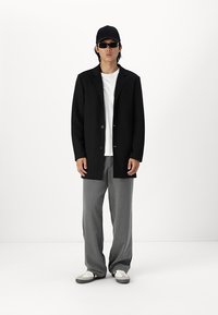 Jack & Jones PREMIUM JPSTBILL JJCAPRA - Kelnės - grey
