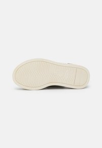 Tamaris Sandali con plateau - green